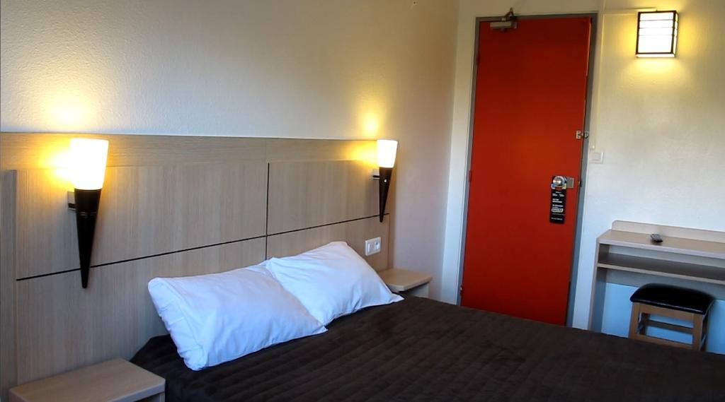 Hotel Class'Eco Courcouronnes Экстерьер фото