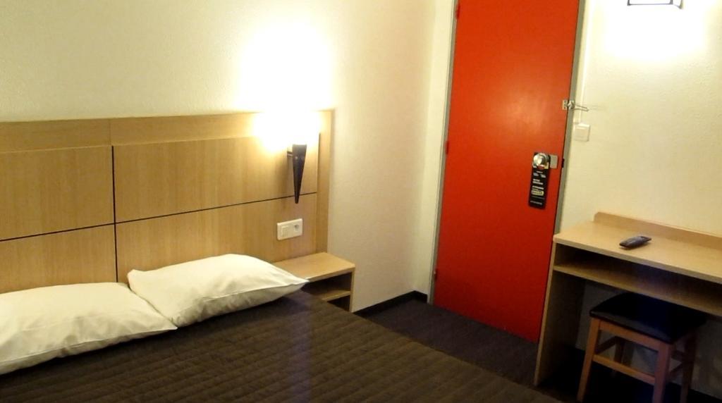 Hotel Class'Eco Courcouronnes Экстерьер фото