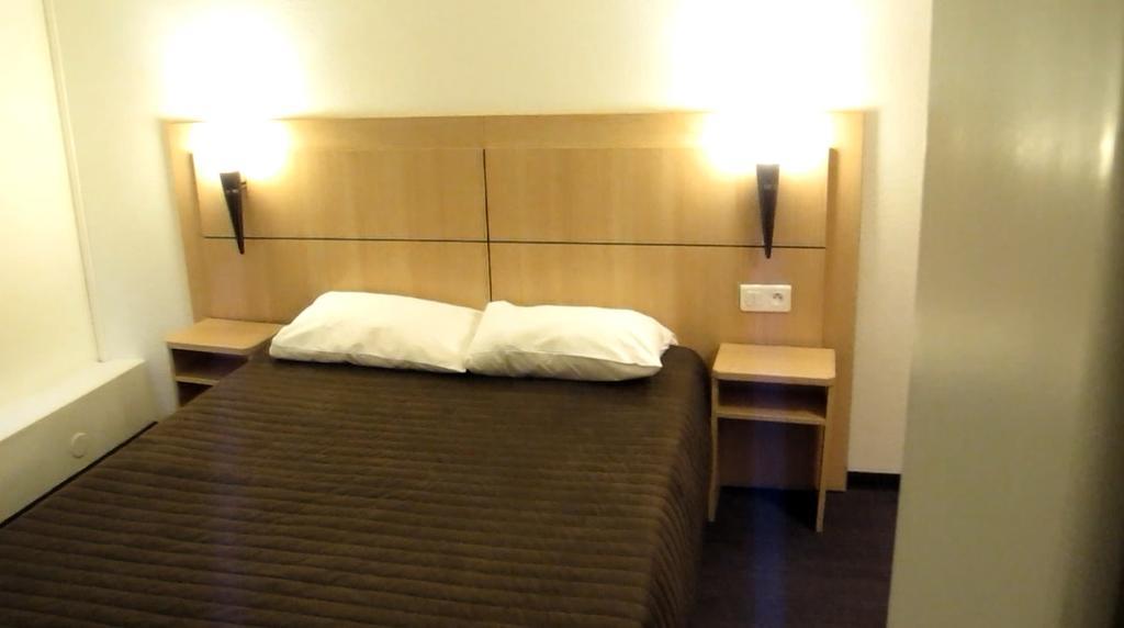 Hotel Class'Eco Courcouronnes Экстерьер фото