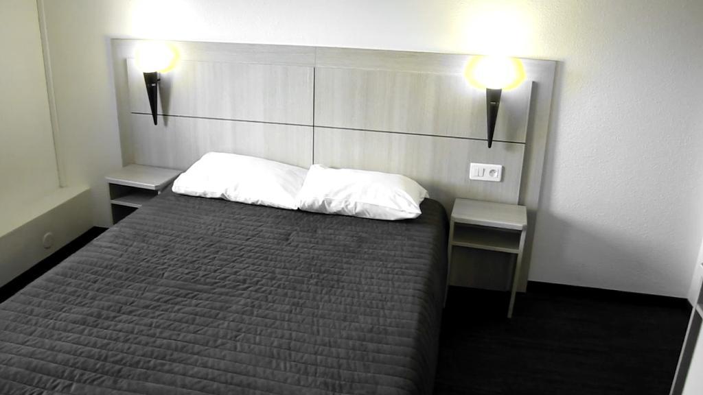 Hotel Class'Eco Courcouronnes Экстерьер фото