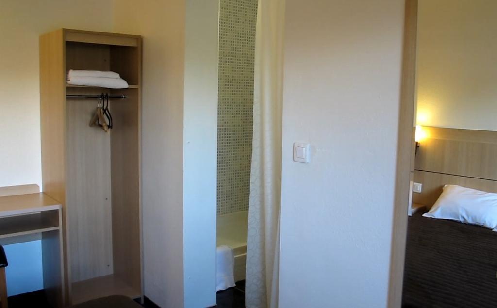 Hotel Class'Eco Courcouronnes Экстерьер фото
