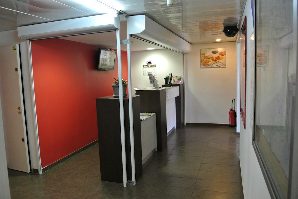 Hotel Class'Eco Courcouronnes Экстерьер фото
